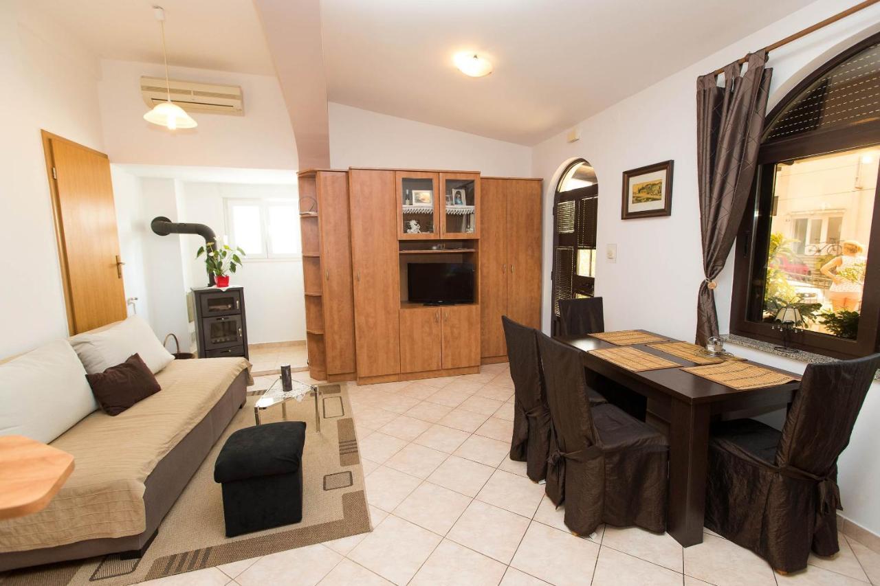 Apartmani Vera Crikvenica Exterior photo